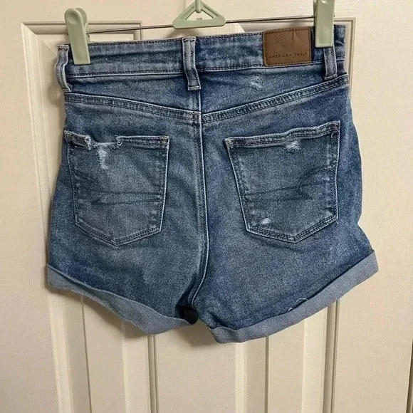 3/$30 American Eagle Mom Jean Shorts Medium Wash 90s Grunge Size 0 - Picture 3 of 7